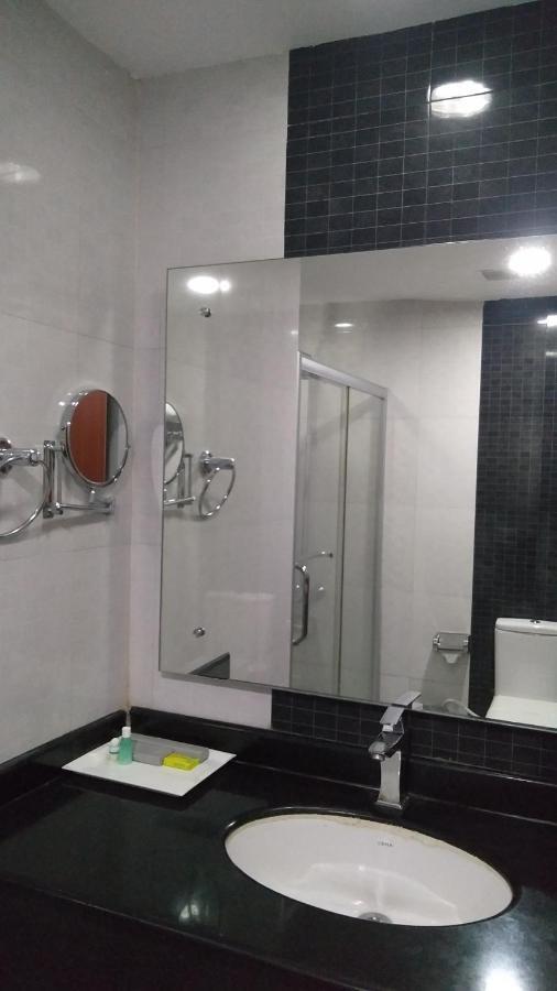 Rouba Residency Hotel Ponnāni Eksteriør billede